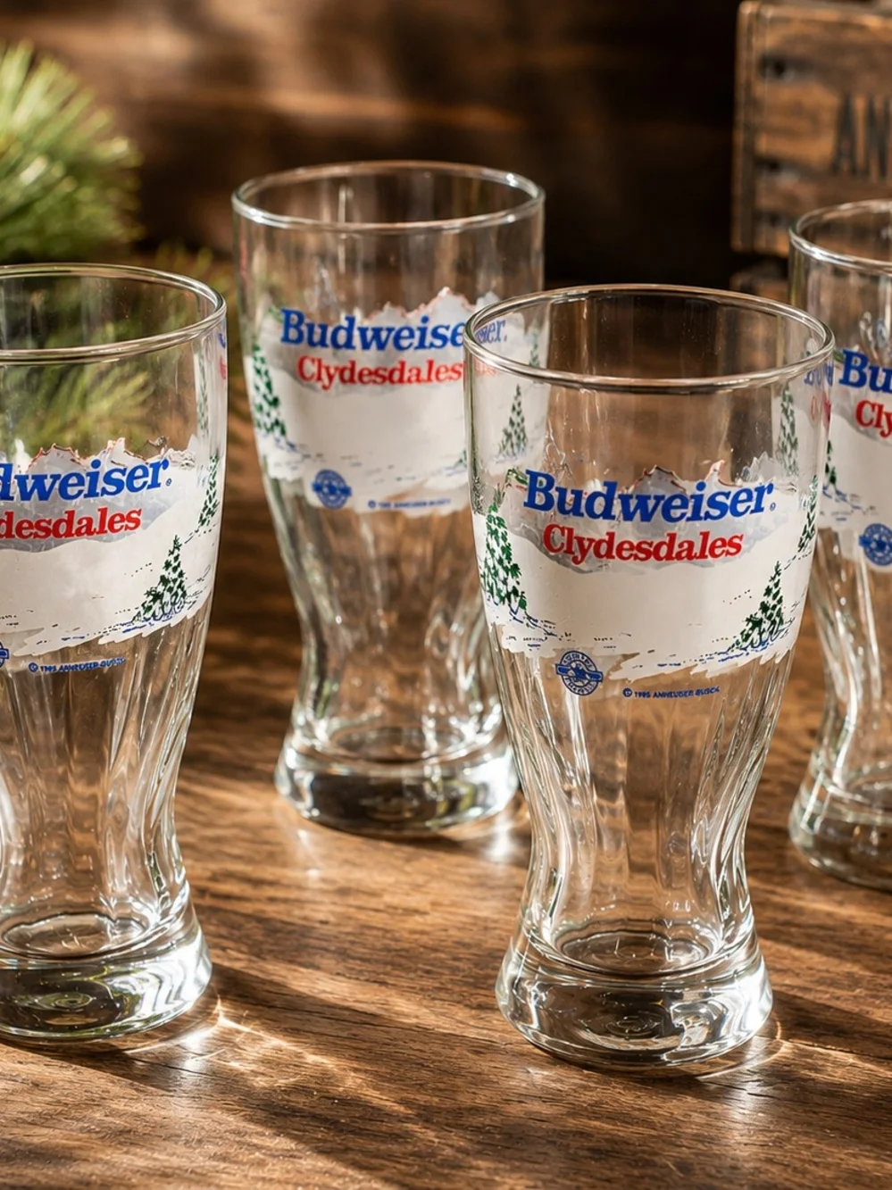 Budweiser Clydesdales Pilsner Glasses Set 4 Vintage 1995 Christmas Holiday Bar